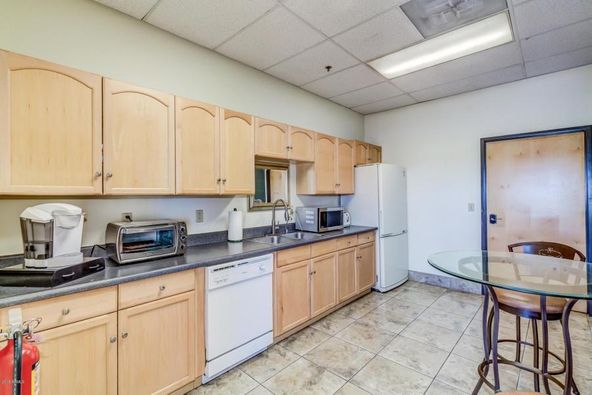 7118 W Frier Dr, Glendale, AZ 85303